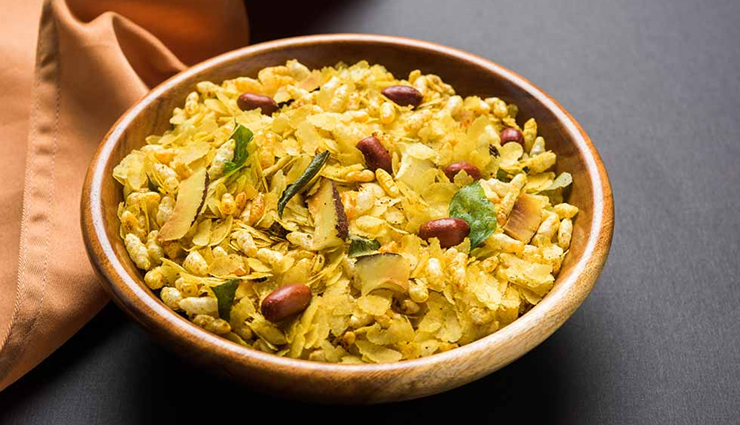 Recipe- Roasted Poha Chivda are Favorite Snacks