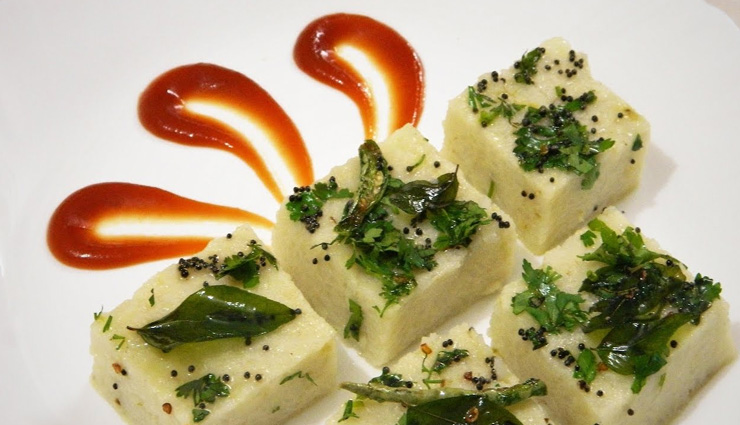 टी टाइम स्नैकस में ट्राई करें पोहा ढोकला, मिलेगा बेहतरीन स्वाद #Recipe 