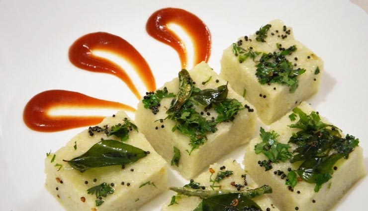 नाश्ते के लिए बेहतरीन आईडिया हैं 'पोहा ढ़ोकला' #Recipe