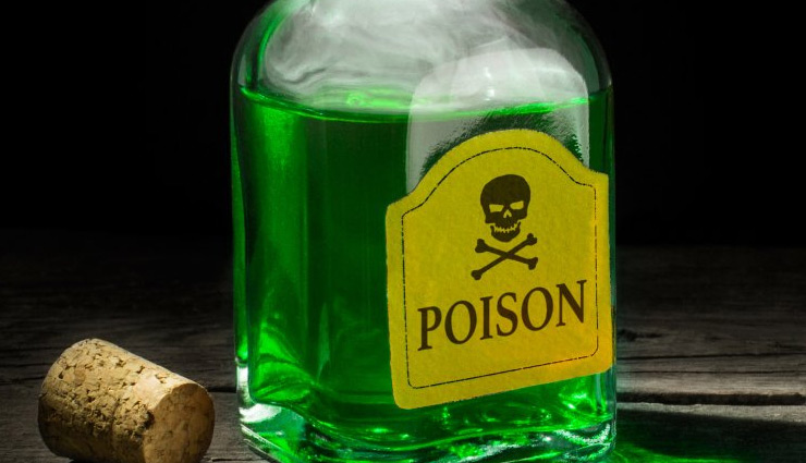  पश्चिम बंगाल: शिक्षा विभाग के मुख्‍यालय के बाहर 5 टीचर्स ने खाया जहर, दो की हालत गंभीर