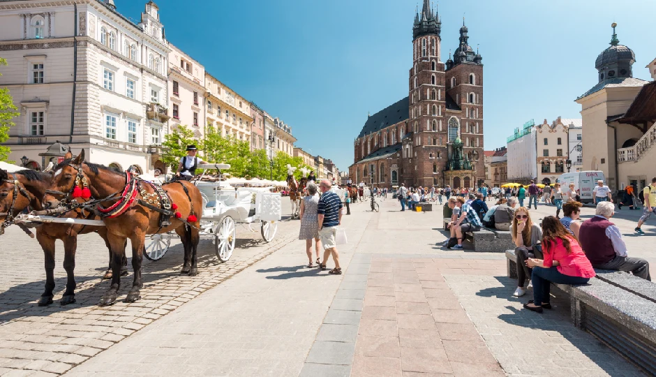 इस देश की आबादी में तेज गिरावट, एक साल में 1,58,000 लोग कम, क्या आने वाला है बड़ा संकट?