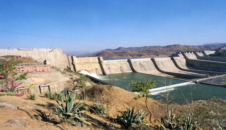 Engineers, workers at Polavaram project set Guinness record