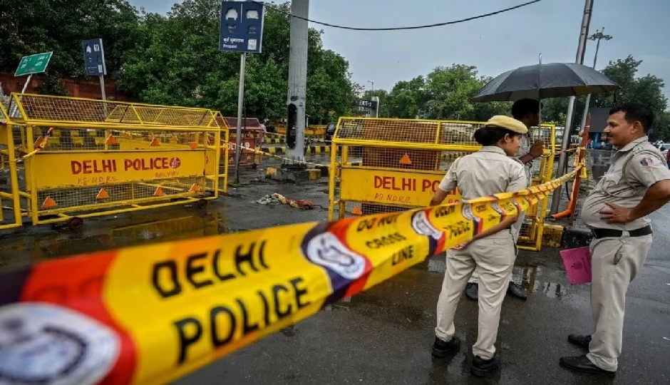 दिल्ली में मुठभेड़, पुलिस ने लॉरेंस बिश्नोई गैंग के दो गुर्गों को गोली मारकर दबोचा