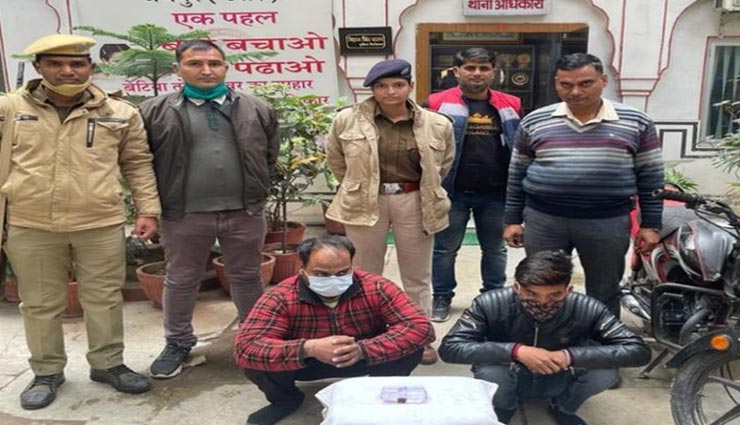 जयपुर : पुलिस ने दो चेन स्नेचर के साथ पकड़ा एक खरीददार, सीसीटीवी से हुई पहचान 