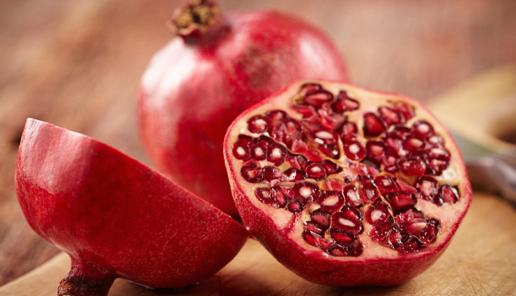 diet to fight aging,aging,anti aging foods,vitamin d,vitamin e,vitamin c,vitamin b,blueberries,pomegranate,watermelon,strawberries,lemons,Health,Health tips