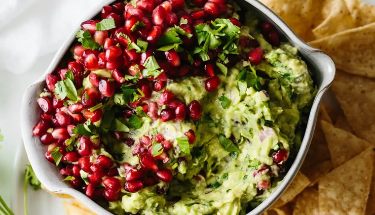 Recipe- Flavorful and Healthy Pomegranate Guacamole