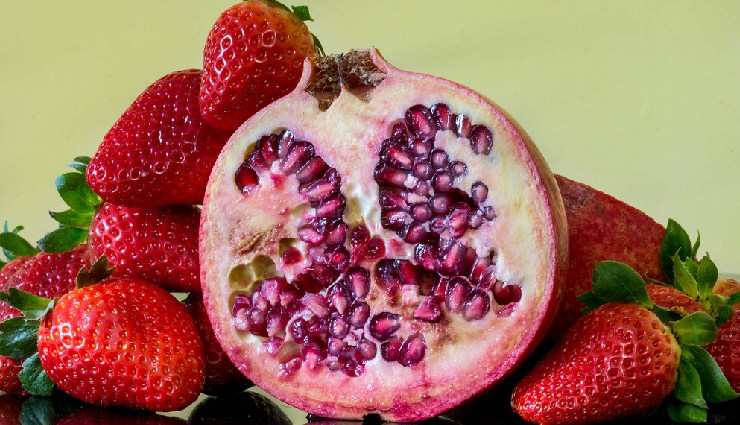 foods for sunburn prevention,skin protection foods,superfoods for sun-damaged skin,foods that heal skin,natural sunburn remedies,sun-protective foods,foods for skin repair,skin health,sun protection through diet,antioxidants for skin,healthy foods for skin