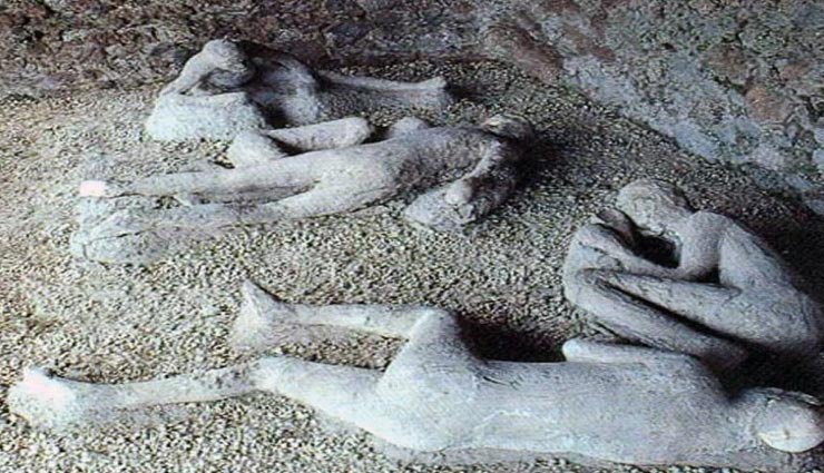 यहां अचानक ही पत्थर बन गए थे सभी इंसान और जानवर, सच्चाई जान कांप उठेगी आपकी रूह