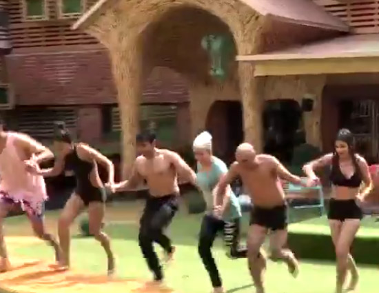 Bigg Boss 11- Hina, Benafsha and Bandagi To Rise Temperature in Swimsuit