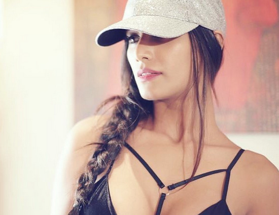 PICS - Wednesday Winks With Poonam Pandey