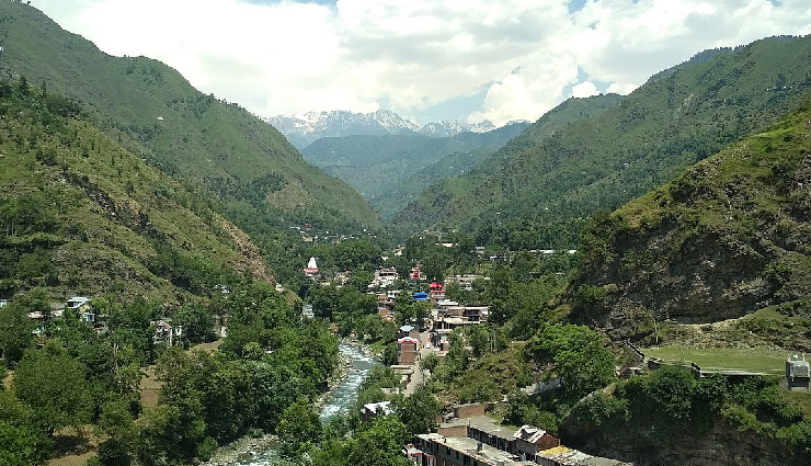 kashmir valleys to visit,must-visit valleys in kashmir,exploring scenic valleys in kashmir,top kashmiri valleys for tourists,best valleys to explore in kashmir,picturesque valleys in the kashmir region,kashmir valley travel guide,hidden gems in kashmiri valleys,valley destinations in kashmir,kashmir enchanting valley landscapes