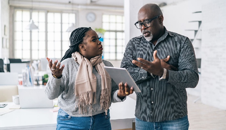 relationship counseling,couples therapy,signs you need therapy,relationship problems,marriage counseling,when to seek couples therapy,relationship red flags,therapy for couples,improve communication in relationship,save relationship with counseling,benefits of relationship therapy,emotional connection in relationships