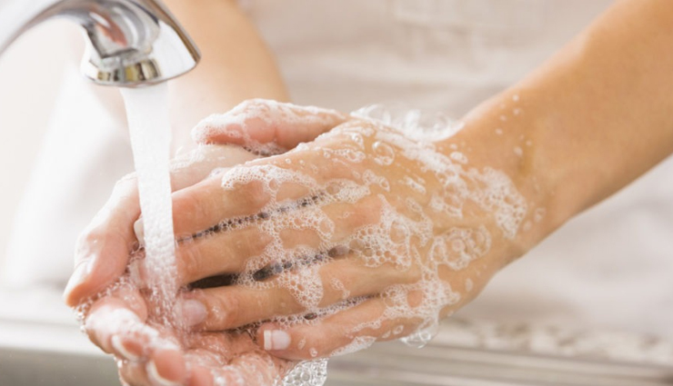 skin infection,bad habits for skin,skin health,skin care mistakes,prevent skin infection,skin hygiene,unhealthy skin habits,skin infection causes,protect skin from infection,skin wellness tips