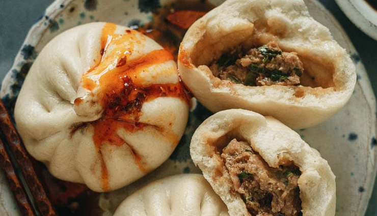 pork steamed buns recipe,savory pork buns,chinese pork buns,char siu bao recipe,fluffy steamed buns,tender pork filling,homemade dim sum recipe,asian-inspired pork buns,steamed buns with pork,authentic chinese cuisine