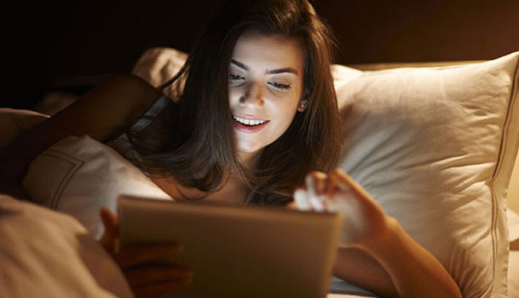 पोर्न फिल्मों को क्यों कहा जाता है ब्लू फिल्म, जाने क्या है वजह