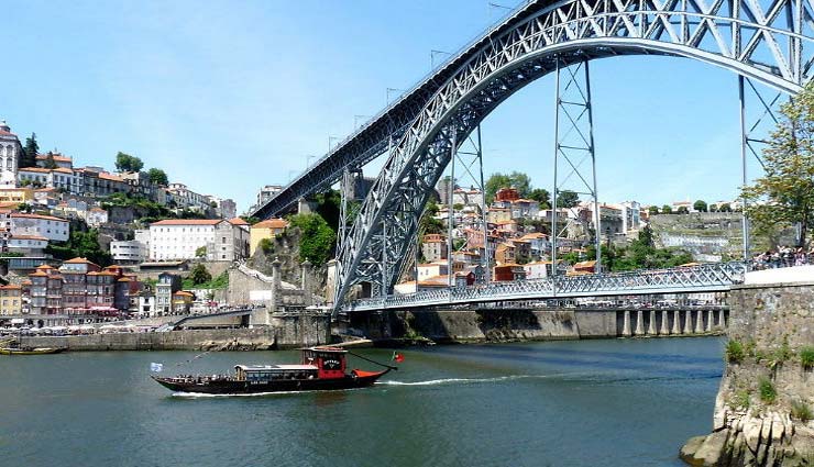 Hrithik Roshan,tiger shroff,war,war movie,war movie shooting,portugal,bridge,entertainment,bollywood news in hindi