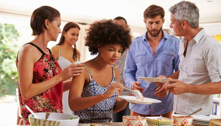 आलस के चक्कर में अगर आप भी खाते है खड़े होकर खाना, तो हो जाए सावधान, ये बीमारियां कर रही हैं आपका इंतजार side effects of standing eating,risks of eating while standing,health impact of standing while eating,standing eating disadvantages,khade hokar khane ke nuksan,khade hokar khana side effects,eating standing up drawbacks,negative effects of standing meals,health hazards of standing meals,standing meal impacts on health,digestive problems while standing,disadvantages of standing meals,negative impacts of standing and eating,standing while eating health risks,khade hokar khane ke side effects,stomach issues while standing eating,health drawbacks of standing meals,eating habits and health effects,standing meal consequences,risks of standing and consuming food