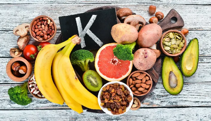 essential nutrients,balanced diet,daily nutrition,vitamins and minerals,healthy eating tips,nutrition guide,nutrient deficiencies,diet and wellness,supplements,healthy lifestyle,immune boosting foods,daily nutrient intake,protein and carbs,fats and water in diet