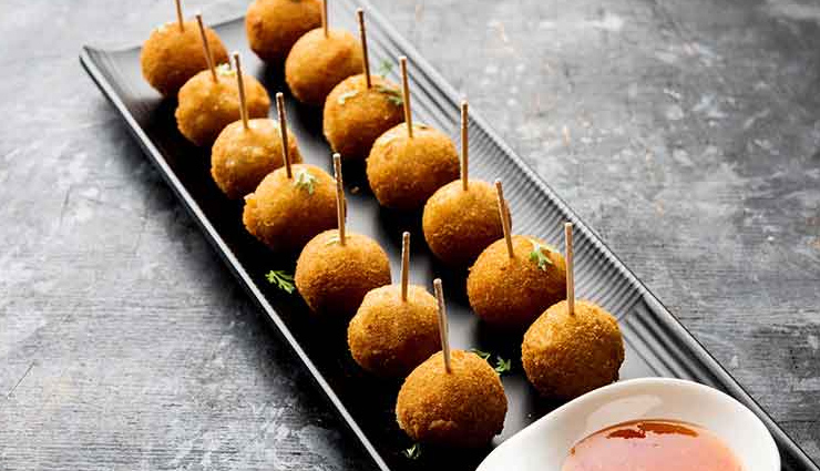 Recipe- Quick and Crispy Potato Lollipops