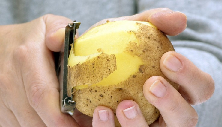 home remedies after bleaching,soothe skin after bleaching,post-bleaching skin care,natural remedies for bleach burns,how to calm irritated skin,home treatment for bleach irritation,skin recovery after bleach,remedies for bleach redness,ways to cool skin after bleaching,aloe vera for bleach burns,milk for soothing skin,turmeric for bleach irritation,sandalwood for skin relief,post-bleach care routine,lavender oil for skin recovery