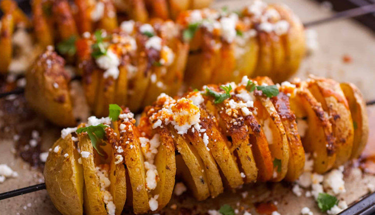 palestinian street food,kubbeh,manqousheh,sweetcorn,kaak,potato swirl,holidays,travel