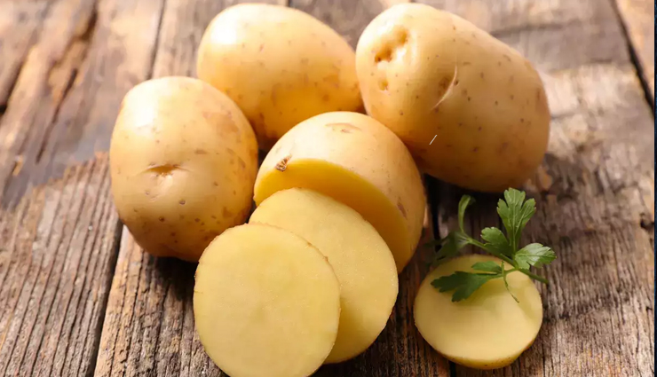 diy potato face packs,radiant skin,glowing complexion,homemade potato face masks,natural skincare remedies,kitchen pantry beauty hacks,skin-brightening properties of potatoes,nourishing face packs,cost-effective skincare solutions,customized skincare for different skin types,potato-based beauty treatments,achieving luminous skin at home