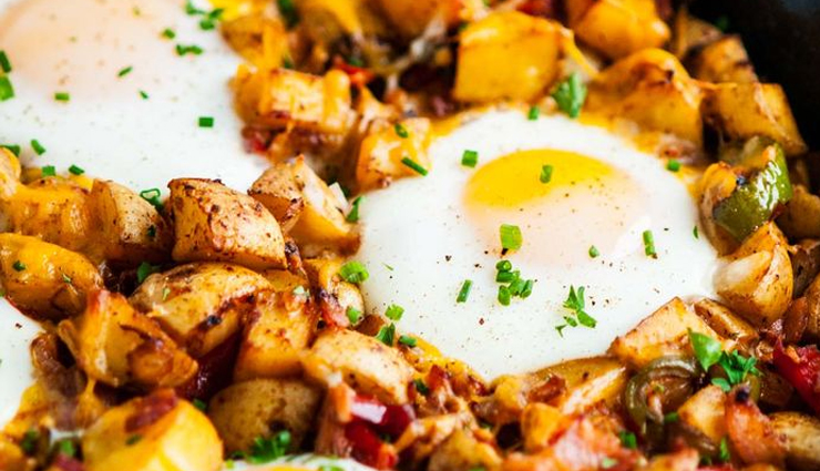 spiced indian potatoes and egg skillet,indian potato and egg recipe,flavorful potato and egg skillet dish,aromatic indian-inspired breakfast recipe,wholesome brunch skillet recipe,indian spices in potato and egg skillet,how to make spiced indian potatoes and egg skillet,easy indian potato and egg recipe,step-by-step potato and egg skillet recipe,delicious breakfast skillet with indian flavors