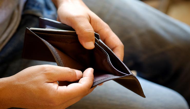 घर से जुड़े इन वास्तु टिप्स का रखें ख्याल, बना सकते हैं आपको कंगाल