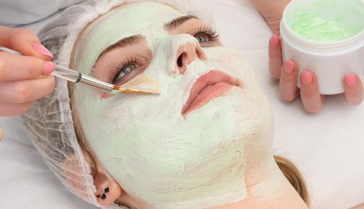 bleaches for skin,skin beauty,bleach skin,milk bleach,oxy bleach,powder bleach,oil based bleach,soap flakes beach,beauty,beauty tips