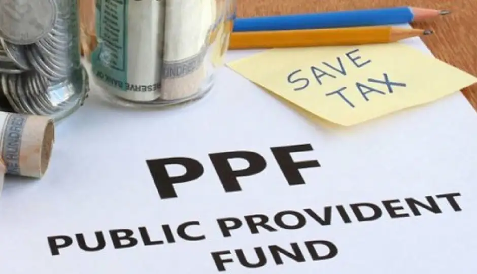 PPF अकाउंट मैच्योर होने के बाद क्या करें—पैसा निकालें या जारी रखें? जानिए सबसे बेहतर विकल्प और टैक्स सेविंग का ‘EEE’ फॉर्मूला