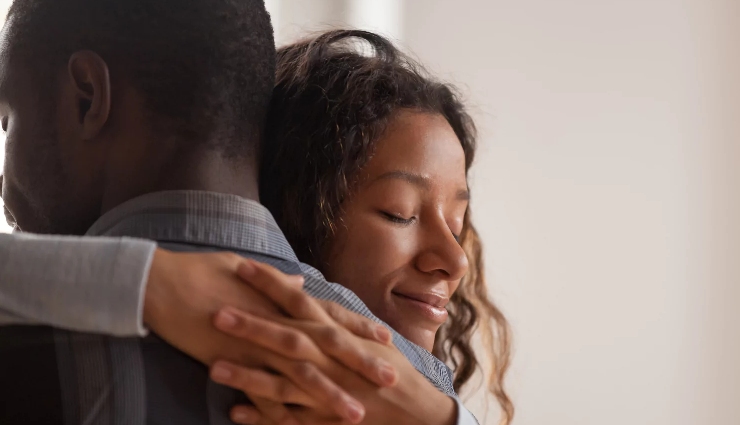 live in the moment,power of now,mindfulness,emotional fulfillment,how to be present,letting go of the past,embracing the present,gratitude practice,mindful living,inner peace,happiness tips,present moment awareness,mental clarity