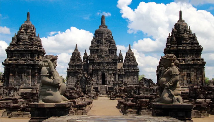 lord shiva temples worldwide,famous shiva temples,shiva temples to visit in sharavan,top shiva temples,global shiva temples,sacred shiva sites,hindu pilgrimage destinations