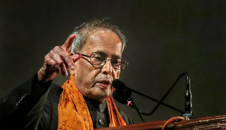Pranab Mukherjee Health Update / Former President continues to be on ventilator support, says hospital