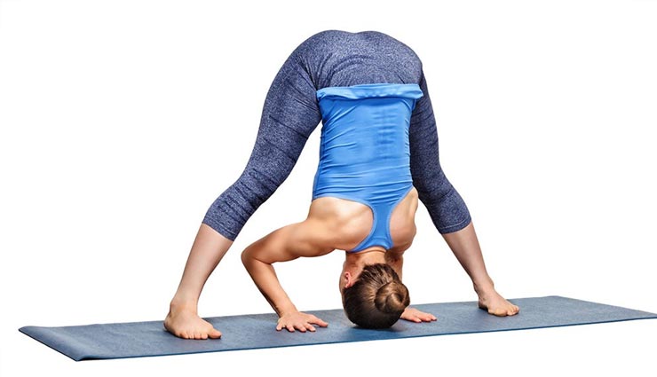 Yoga Day Special: पीठ दर्द से राहत दिलाता है प्रसारित पादोत्तासन, जानें इसकी विधि और फायदे