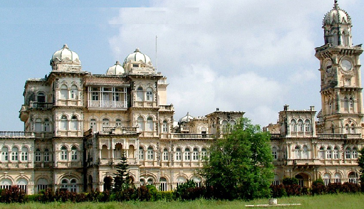 not to miss attractions in jamnagar,top places jamnagar,jamnagar tourism,lakhota lake,marine national park,bala hanuman temple,pratap vilas palace,khijadiya bird sanctuary,pirotan island,darbargadh palace,ratan bai masjid,willingdon crescent,bohra hajira,jamnagar travel guide,things to do in jamnagar,best places in jamnagar