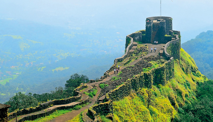 maharashtra forts,historical forts in maharashtra,fort tourism in maharashtra,top forts to visit in maharashtra,maharashtra rich heritage forts,must-see forts in maharashtra,forts with scenic views in maharashtra,maharashtra ancient forts,best forts to explore in maharashtra,maharashtra top fort destinations