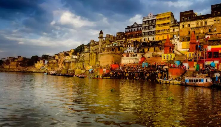 प्रयागराज घूमने जाएं तो जरूर करें इन जगहों का दीदार, मंत्रमुग्ध कर देगी इनकी सुंदरता 