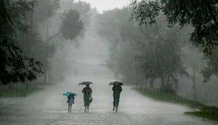 बारिश के दिनों में ये गलतियां पड़ सकती है सेहत पर भारी