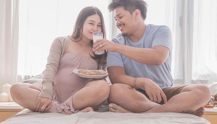 हर प्रेग्नेंट पत्नी को चाहिए अपने पति का साथ, इस तरह रखें उनका ध्यान 