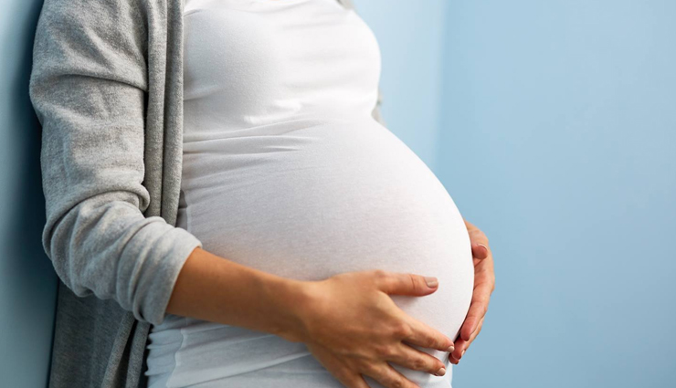 papaya intolerance,papaya allergic reactions,papaya digestion issues,papaya allergy symptoms,who should avoid papaya,papaya adverse reactions,papaya sensitivity,papaya health precautions,papaya side effects,papaya contraindications