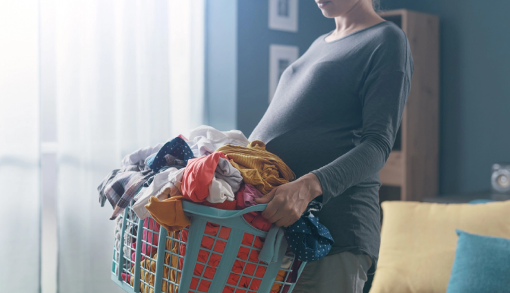 household tasks to avoid during pregnancy,chores pregnant women should not do,unsafe household work for pregnant women,activities to avoid in pregnancy at home,housework pregnant women should skip,household chores during pregnancy to avoid,tasks pregnant women must not do at home,unsafe household activities for expectant mothers,household restrictions for pregnant women,what chores should pregnant women avoid