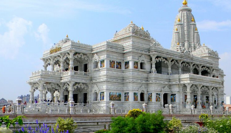 vrindavan,krishna temples in vrindavan,vrindavan tourist destinations,travel in vrindavan,god krishna temples