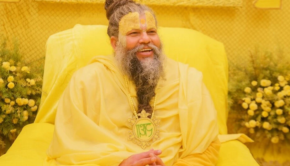 बॉयफ्रेंड-गर्लफ्रेंड बनाना छोड़ो और आचरण में शुद्धता लाओ — प्रेमानंद महाराज का युवाओं को सख़्त संदेश