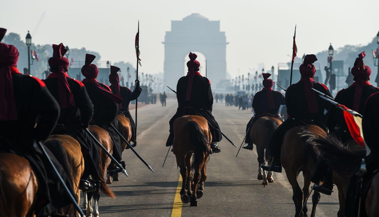 Republic Day 2022 : घोड़ों पर सवार काफिले के साथ 10:23 पर राजपथ पहुचेंगे राष्ट्रपति रामनाथ कोविंद