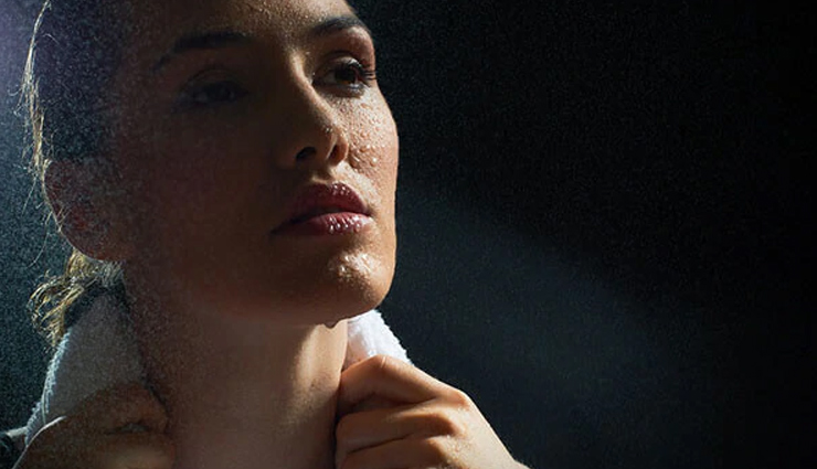 sandalwood,sandalwood for glowing skin,benefits of sandalwood for glowing skin,beauty benefits of sandalwood for glowing skin,beauty,skin care tips,beauty tips,quick beauty tips