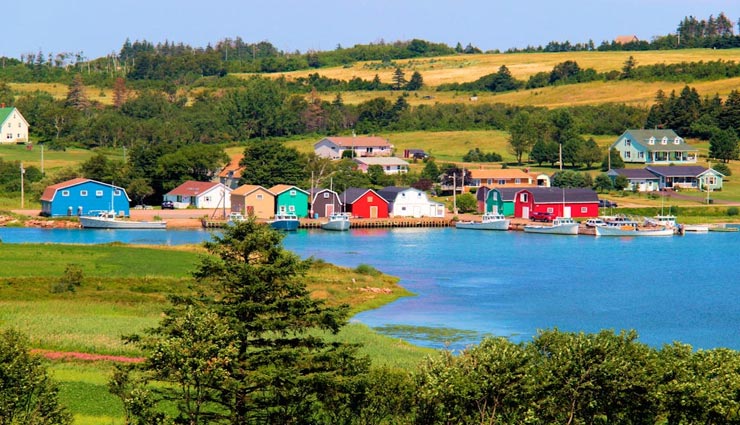 tourist places,foreign tourist places,canada,canada tourist places,beautiful places are in canada