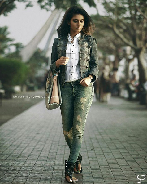 priya prakash varrier,hot pics of priya prakash varrier,latest internet sensation,entertainmnet news