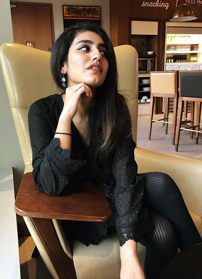 प्रिया प्रकाश वारियर का नया बाथटब अवतार, फोटोशूट हुआ वायरल, तस्वीरे priya prakash varrier,priya prakash varrier latest photoshoot,wink girl priya prakash varrier latest photoshoot