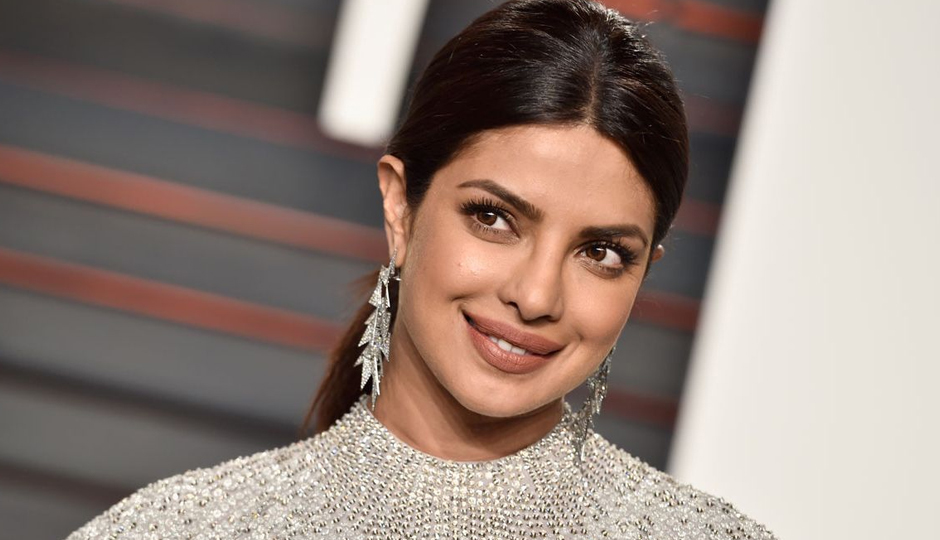 paresh rawal,actor paresh rawal,Akshay Kumar,suniel shetty,paresh signing amount,hera pheri 3 movie,priyanka chopra,actress priyanka chopra,italy