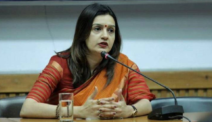 Priyanka Chaturvedi to join Shiv Sena today, confirms Sanjay Raut
